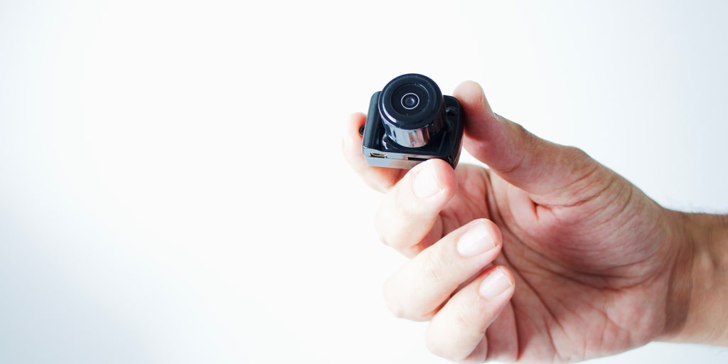 Hvor lenge varer et spionkamerabatteri?